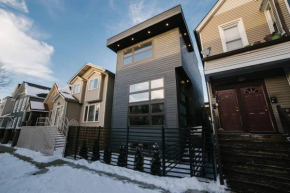 MAGNIFICENT NEW Home w/8 Beds & Free Parking
